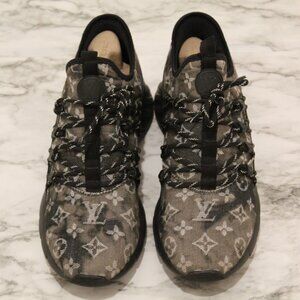 Louis Vuitton Fastlane Monogram Sneakers Black Denim LV size 8.5